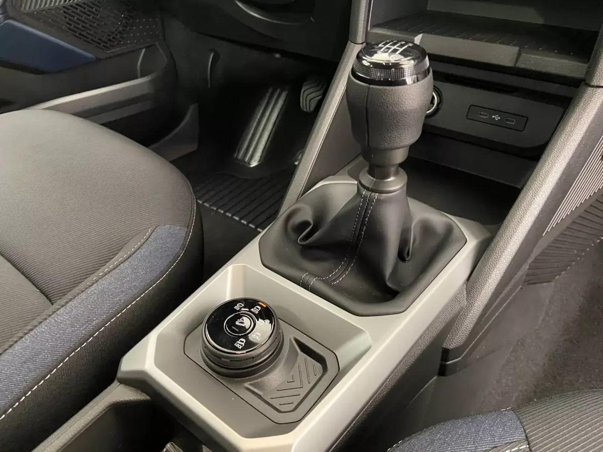 Nemții au reinventat modelul Dacia » Schimbări impresionante: cum arată acum mașina tunată