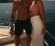 Aryna Sabalenka a pozat pentru Time, pe tocuri și în costum de baie, pe un teren de baschet