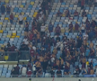 Scene înfiorătoare: bătaie generală în stadion! Suporteri căzuți, sufocați de gazele lacrimogene