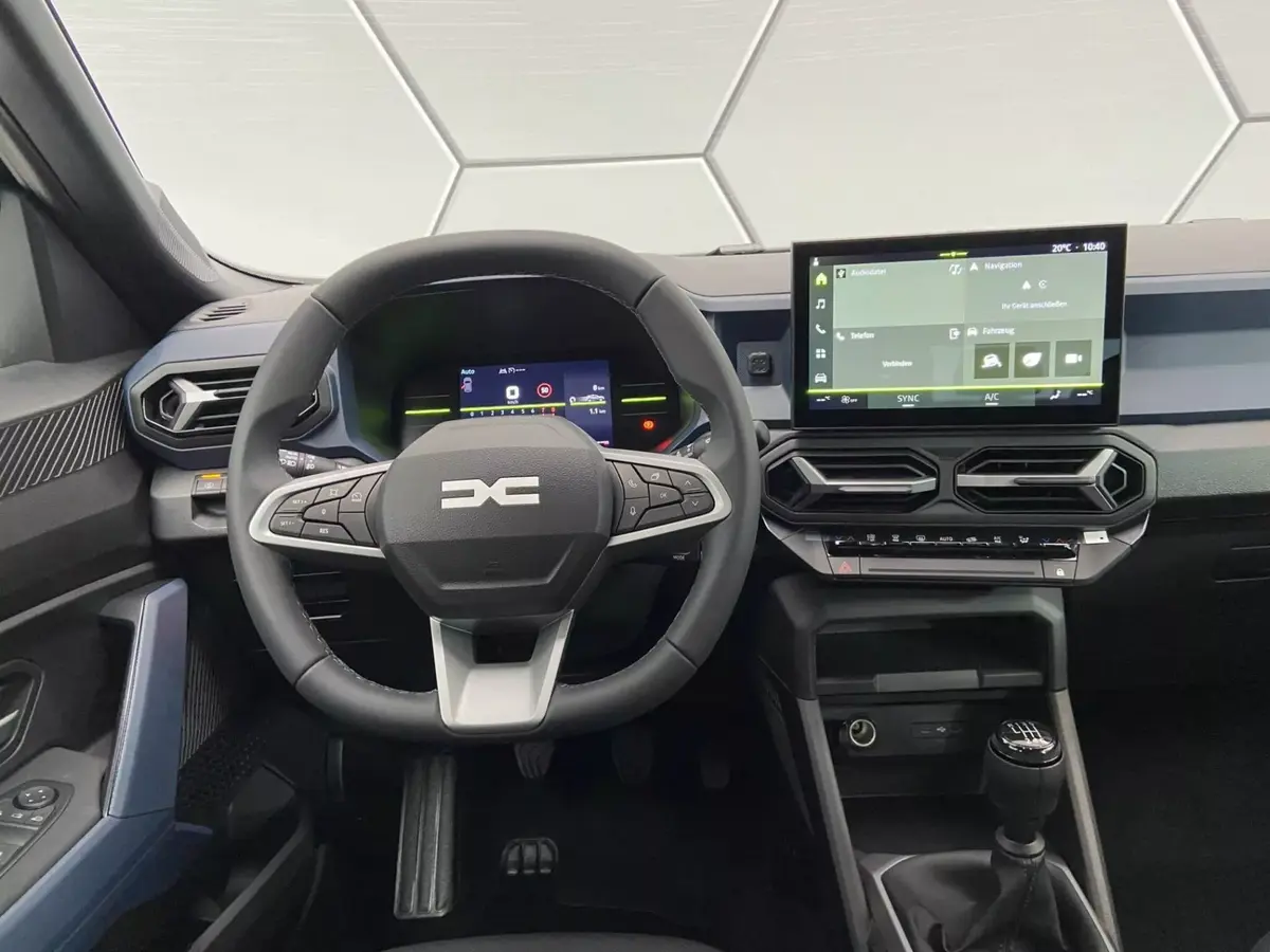 Nemții au reinventat modelul Dacia » Schimbări impresionante: cum arată acum mașina tunată