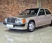 Un legendar Mercedes 190 al lui Ayrton Senna, scos la licitație