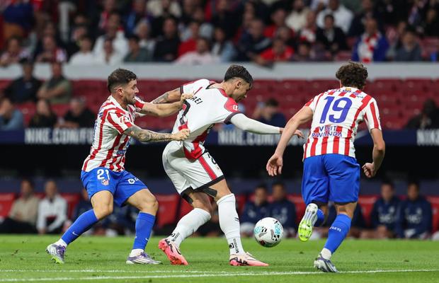 Hat-trick-ul lui Julian Alvarez a salvat-o pe Atletico Madrid! Rayo Vallecano, cu Rațiu în teren, a fost îngenuncheată în ultimele minute