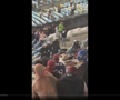 Scene înfiorătoare: bătaie generală în stadion! Suporteri căzuți, sufocați de gazele lacrimogene