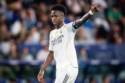 Vinicius Jr. a bifat doar al doilea meci ca integralist la Real Madrid cu Xabi Alonso, primind banderola de căpitan aseară, după ieșirea lui Federico Valverde / Foto: Imago