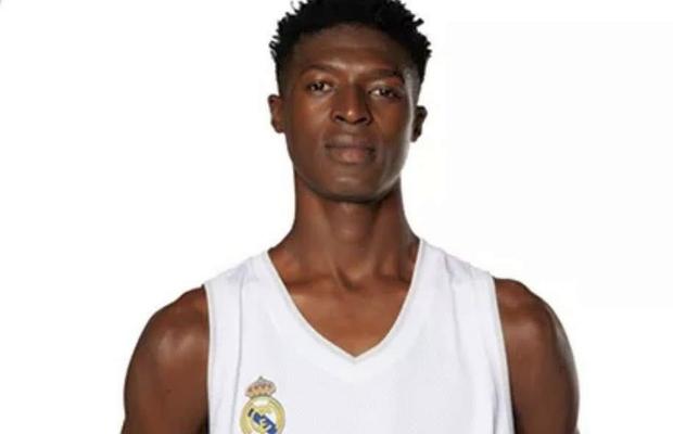 Real Madrid a prezentat un copil-minune de 11 ani, dar înfățișarea lui stârnește controverse: „Are 11 ani… de când a plecat din Mali!”