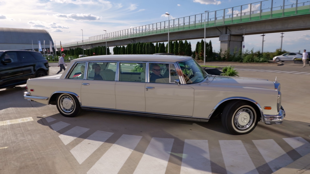 Ion Țiriac a scos «bestia» din colecție! Cum arată limuzina din 1968 pe care au avut-o John Lennon, Coco Chanel, Ceaușescu și Saddam Hussein