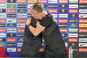 Reghecampf, prezentat oficial la FCSB: „Nu pot să-i interzic lui Gigi Becali să intervină, aș înrăutăți situația” + Moment inedit în fața jurnaliștilor