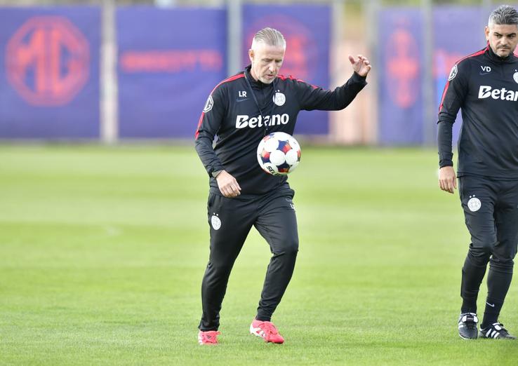 Primul antrenament al lui Laurențiu Reghecampf la FCSB / Foto: Cristi Preda (GSP)