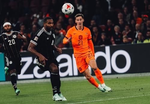 Ruben van Bommel, „exterior” meseriaș și a făcut, practic, golul egalizator în Olanda - Germania (1-1) // Foto Instagram Naționala Olandei
