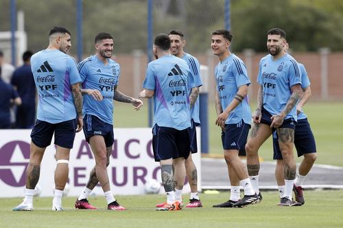 AS Roma nu îl lasă pe Paulo Dybala la ultimul meci al lui Messi pentru Argentina // foto: Imago