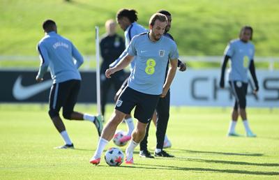 Harry Kane insistă să joace fotbal american în liga profesionistă: „Analizez serios”