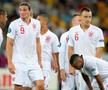 Andy Carroll (numărul 9), alături de Glen Johnson (2), John Terry (6) și Ashley Cole (3)/ Foto: Imago