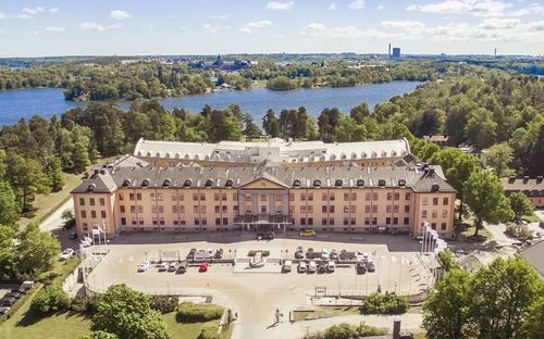 Hotelul „Hagastrand” din Stockholm a fost inaugurat în octombrie 2025, cu un an înainte de a deveni gazda echipei naționale
