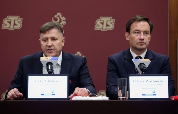 Scandal la adversarii din 2 octombrie! » Secretarul general al Federației l-a filmat pe președintele beat