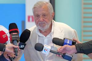 „Statul fură de la noi și bagă în buzunar” » Ilie Năstase, „nuclear” în Sala „Nadia Comăneci”: „România nu mai există”