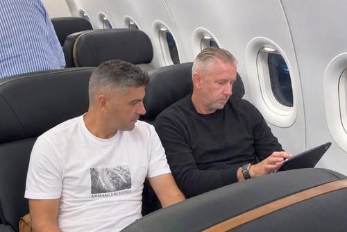 Viorel Dinu și Laurențiu Reghecampf, în drum spre România pentru a începe treaba la FCSB