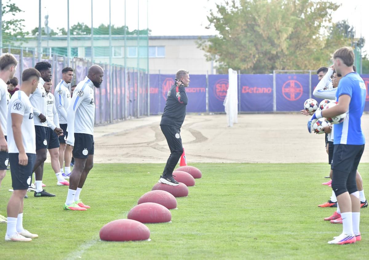 Primul antrenament al lui Laurențiu Reghecampf la FCSB / Foto: Cristi Preda (GSP)