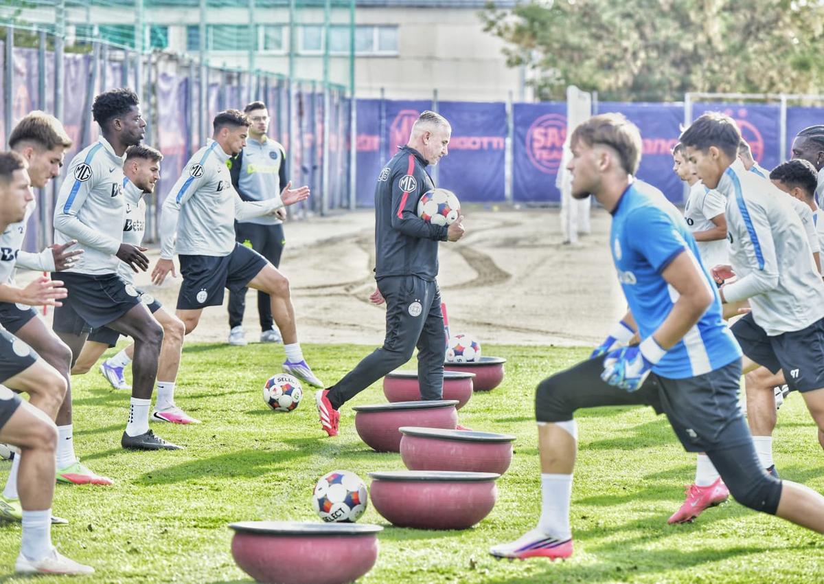 Primul antrenament al lui Laurențiu Reghecampf la FCSB / Foto: Cristi Preda (GSP)
