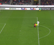RENNES - CFR CLUJ // GALERIE FOTO Trebuia CFR Cluj să primească penalty? Portarul lui Rennes a primit ROȘU după ce l-a faultat pe Lacina Traore, la marginea careului de 16 metri
