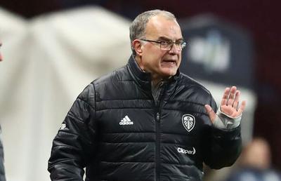 Aston Villa - Leeds 0-3. Marcelo Bielsa, ca antrenorii din Liga 1 » Decizie controversată luată de „El Loco” în Premier League