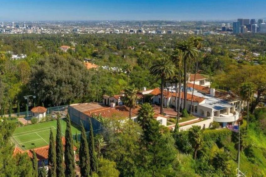Vedere aeriană a noii proprietăți a lui LeBron James // foto: expansion.com