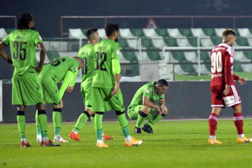 Dinamo e la pământ. foto: Cristi Preda