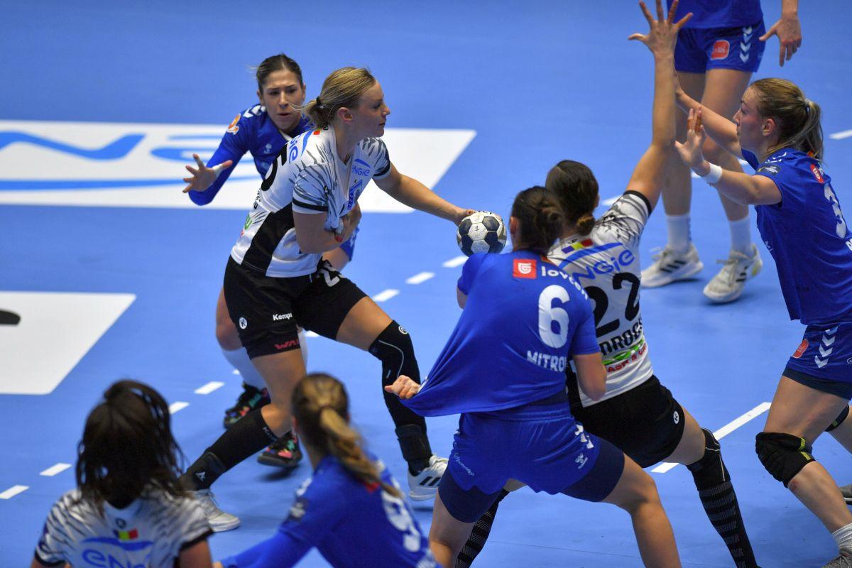 CSM București - Buducnost 30-22 » A treia victorie consecutivă în Liga Campionilor pentru „tigroaice”