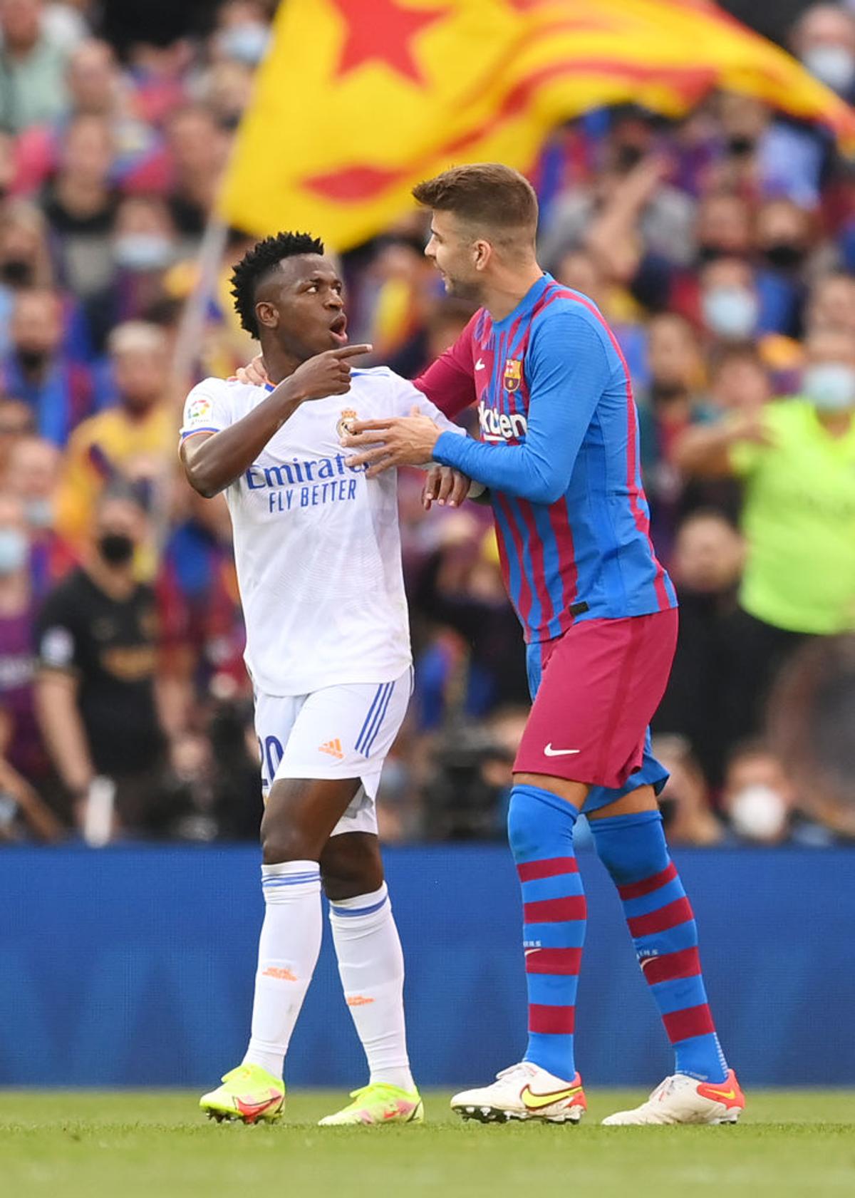 Imagini șocante după Barcelona - Real Madrid » Koeman, atacat de fanii catalanilor! Prima reacție