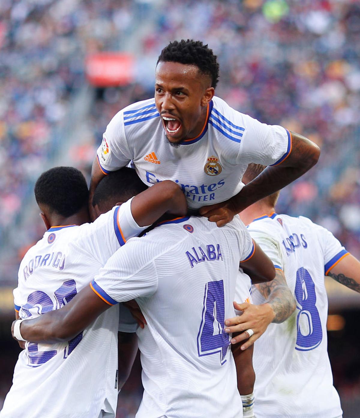 Imagini șocante după Barcelona - Real Madrid » Koeman, atacat de fanii catalanilor! Prima reacție