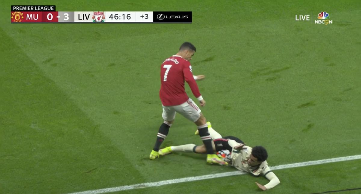 Ronaldo, gest golănesc în Manchester United - Liverpool! Trebuia eliminat?