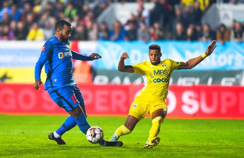 Billel Omrani (29 de ani) este rezervă pentru prima dată de la venirea la FCSB. Nicolae Dică (42 de ani) a explicat de ce l-a ținut pe bancă în deplasarea cu Sepsi Sf. Gheorghe.