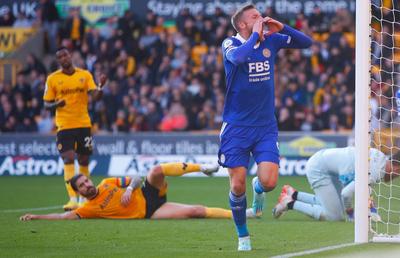 Reacția lui Jamie Vardy în fața fanilor adverși, după golul înscris în poarta lui Wolverhampton Wanderers, i-a adus un val de critici + Ce a băut înainte să intre pe teren