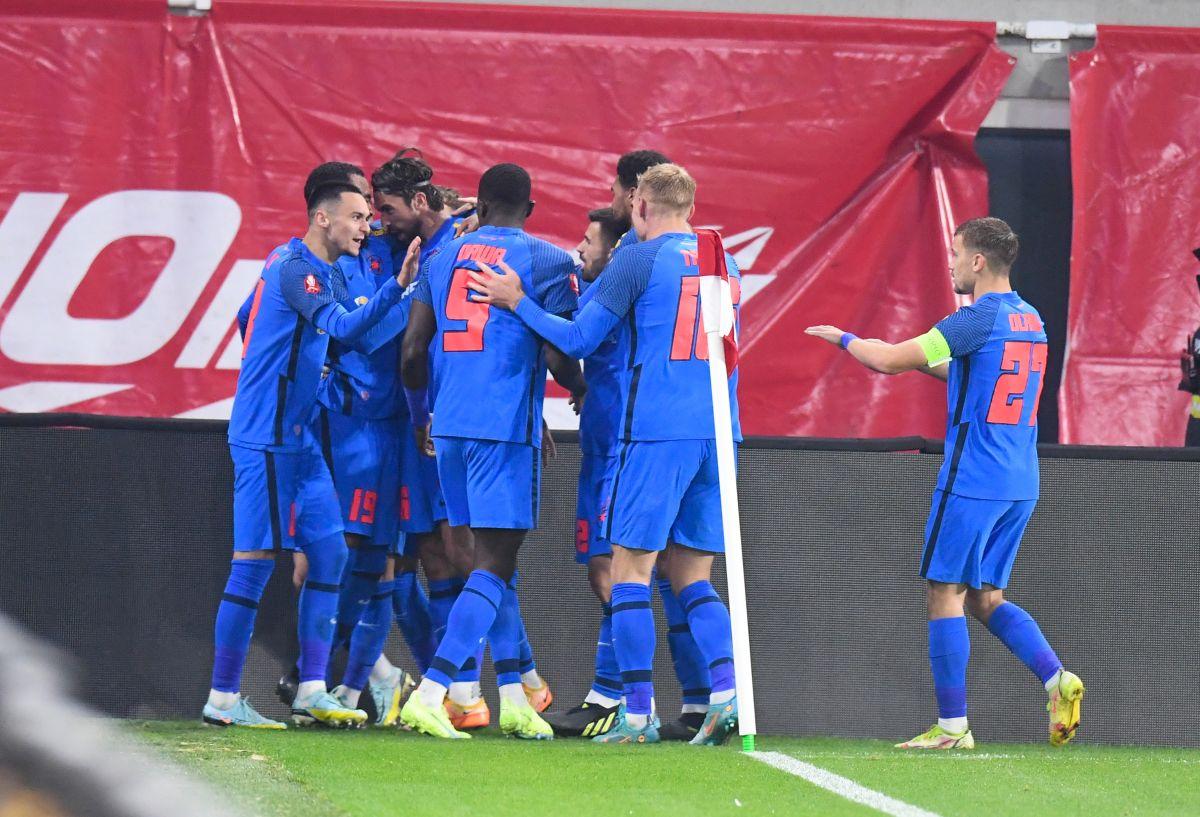 Gigi Becali a revăzut faza din Sepsi - FCSB și s-a enervat: „Bă, am dat milioane pe tine! Nu-mi place, tată”