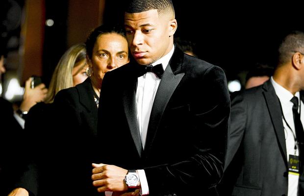 Kylian Mbappe, o sumă dincolo de imaginație în 3 ani la PSG: „Cel mai mare contract semnat vreodată"