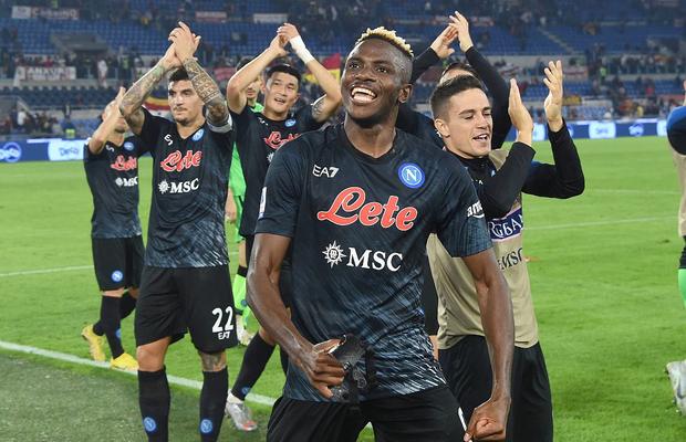 Napoli își continuă traseul remarcabil după victoria cu AS Roma! Doar Mourinho protestează: „Felicitări că ne-a învins fără să merite”