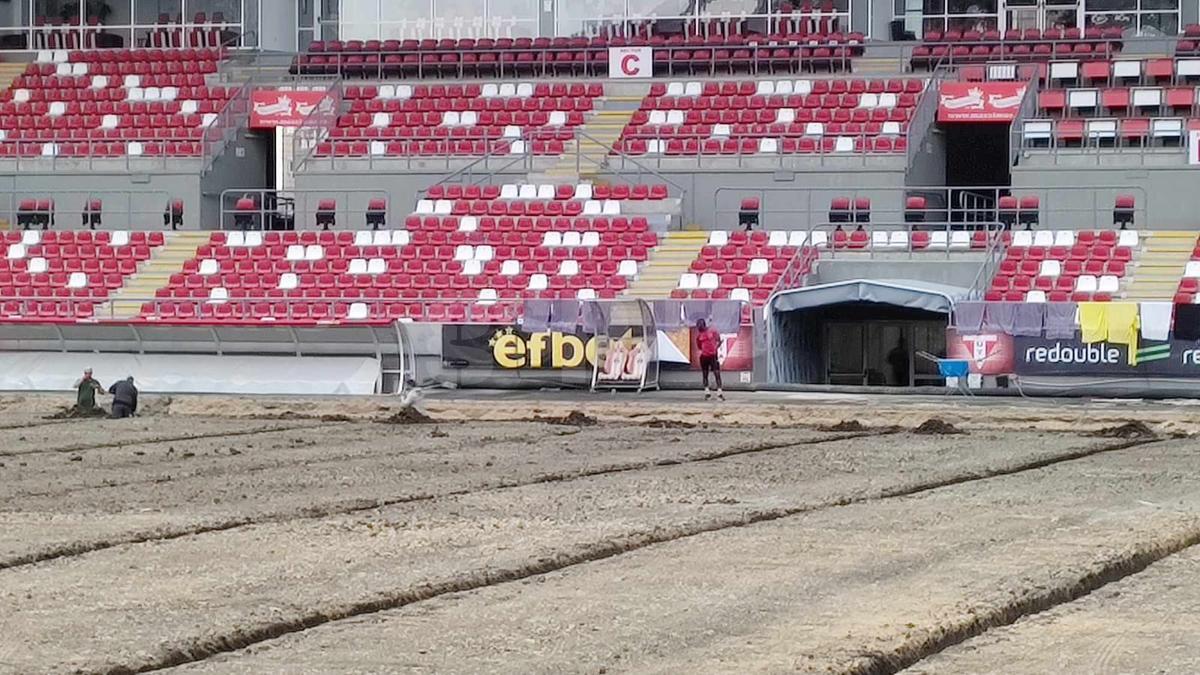Imagini spectaculoase: stadionul de 14 milioane din SuperLigă aduce a câmp de luptă!