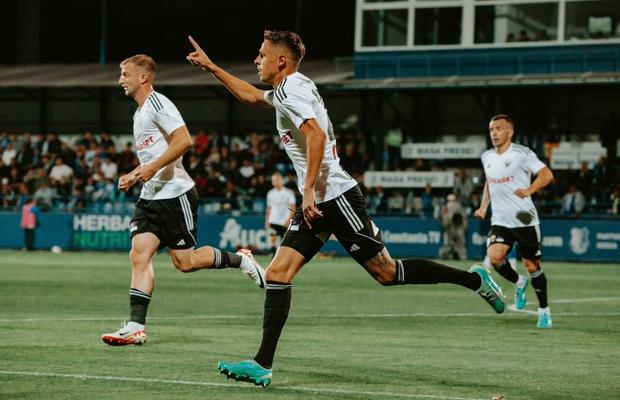 Încă un jucător care e fan al lui Neluțu Sabău: „Ne dă o mare încredere. Vrem să ajungem în play-off”