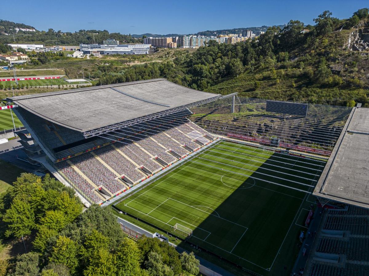 WOW! Aici trebuie să joace Real Madrid! Imagini superbe cu un stadion unic: „Cel mai dificil proiect”