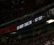 Manchester United l-a omagiat pe Sir Bobby Charlton