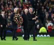 Manchester United l-a omagiat pe Sir Bobby Charlton