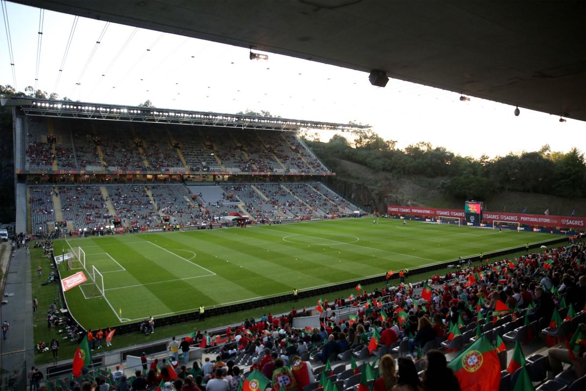 WOW! Aici trebuie să joace Real Madrid! Imagini superbe cu un stadion unic: „Cel mai dificil proiect”