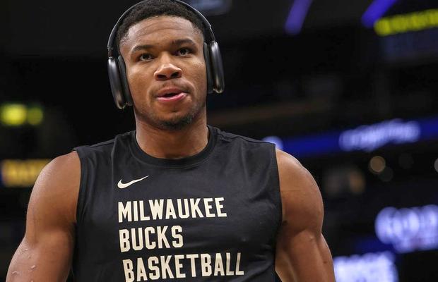 Giannis Antetokounmpo: „În Europa, e mai dificil decât în NBA - Nimeni nu ascultă copilul eleno-nigerian din Grecia, pentru că nu știe ce spune”