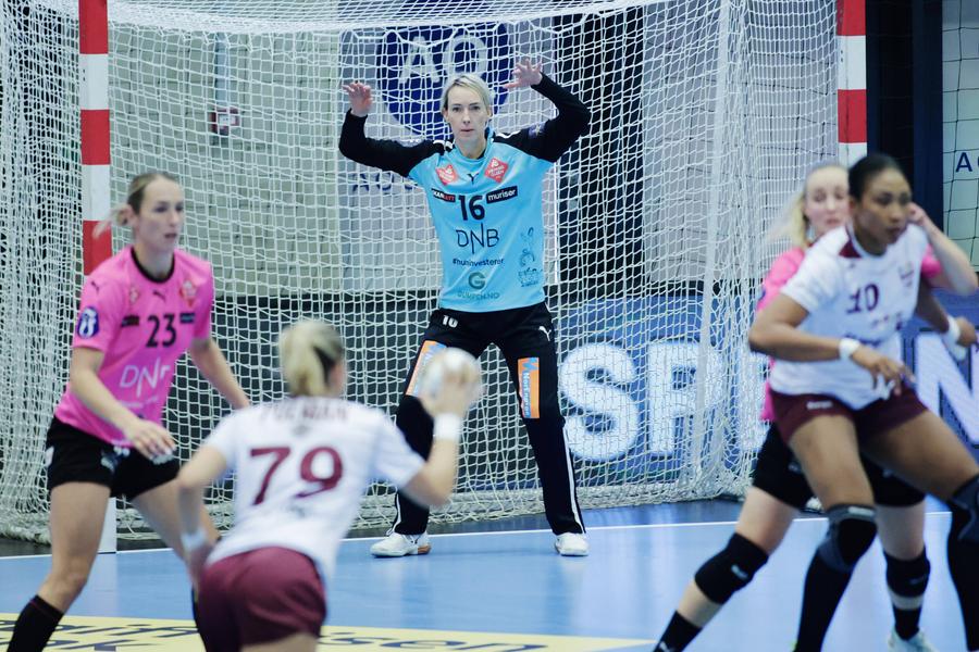 Katrine Lunde, în fața Rapidului / FOTO: Imago Legendara Katrine Lunde a semnat cu echipa din Liga Campionilor » O nouă înțelegere la 44 de ani