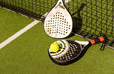 Cum să alegi cea mai potrivită rachetă de padel pentru tine