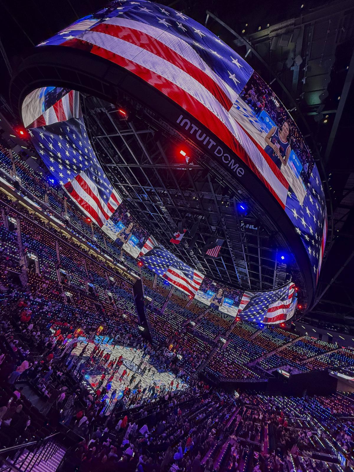 Au trecut la următorul nivel! Arena-SF inaugurată de americani poate să VÂNDĂ din energia pe care o produce: imagini spectaculoase