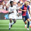 Lamine Yamal împotriva lui Vinicius jr, în ultimul El Clasico / Foto: Imago