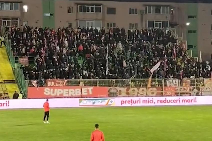 Conflict în galeria lui Dinamo la meciul cu FC Argeș