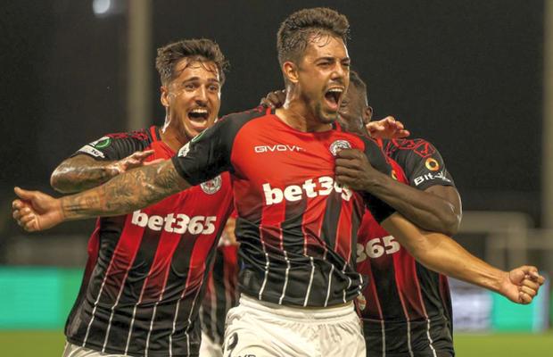 Direct în istorie! Echipa din Gibraltar a învins campioana și a ȘOCAT Europa
