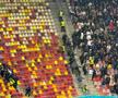 Incidente pe Arena Națională la FCSB - Rapid! Fanii giuleșteni au vrut să meargă peste roș-albaștri, Jandarmeria i-a scos din stadion!