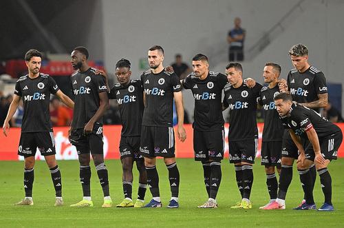 Iulian Cristea, în centru aici / foto: Imago Images